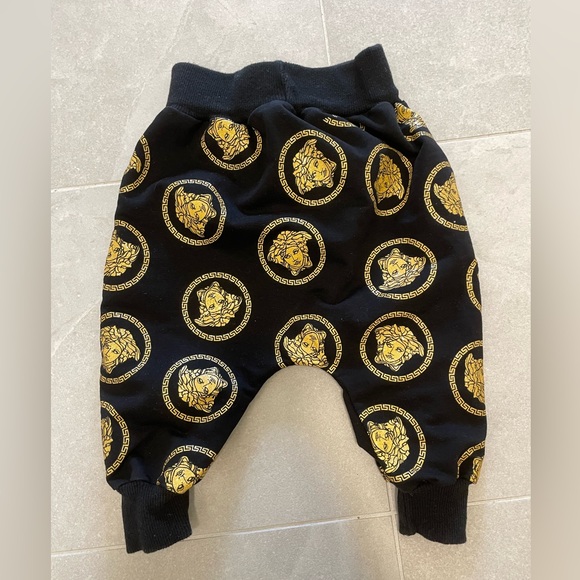 Designer baby pants - Picture 3 of 3